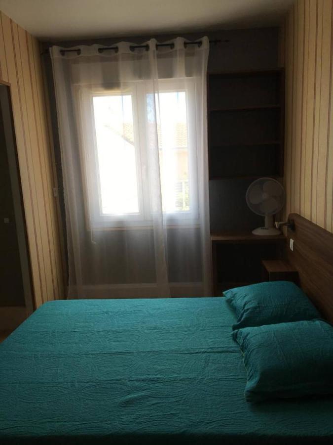 Hotel Les Rosiers ラ・ロシェル エクステリア 写真