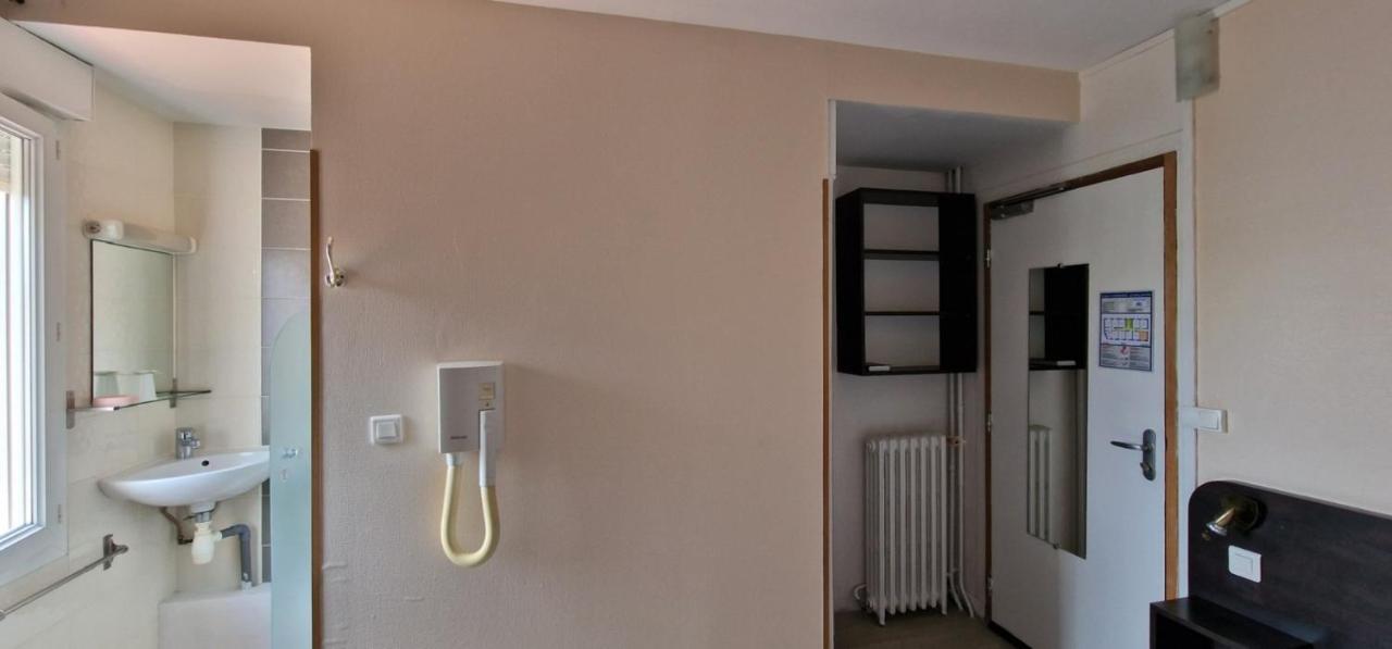 Hotel Les Rosiers ラ・ロシェル エクステリア 写真