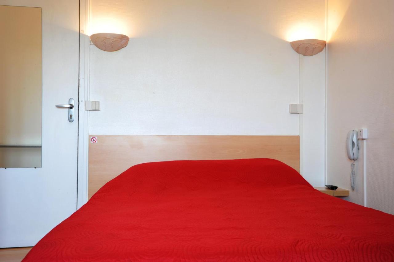 Hotel Les Rosiers ラ・ロシェル エクステリア 写真