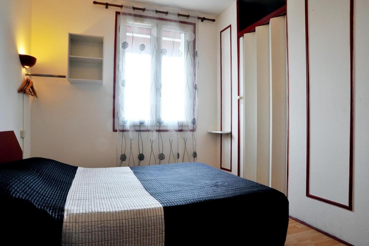 Hotel Les Rosiers ラ・ロシェル エクステリア 写真